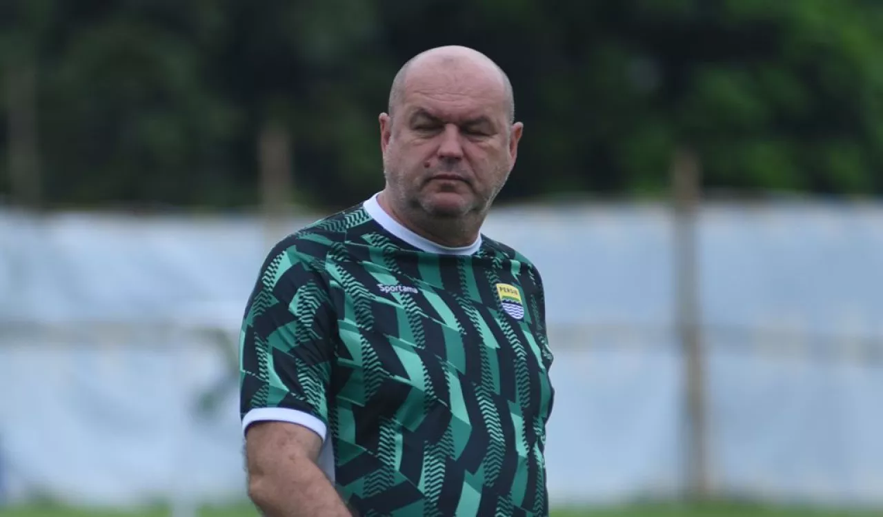 Persib Tempah Diri di Thailand: Ikhtiar Merajut Soliditas Jelang Musim Berat