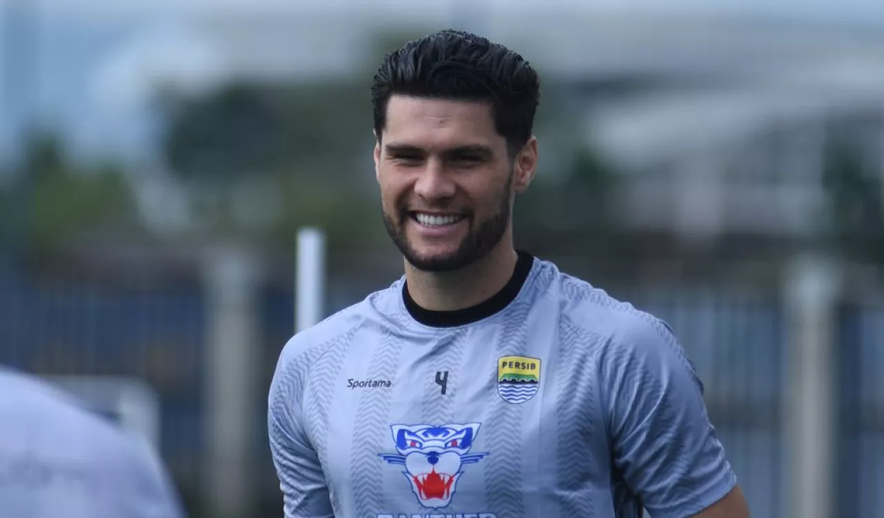 Kekompakan PERSIB Kian Solid Usai TC di Thailand, Julio Cesar Siap Hadapi Tantangan Baru