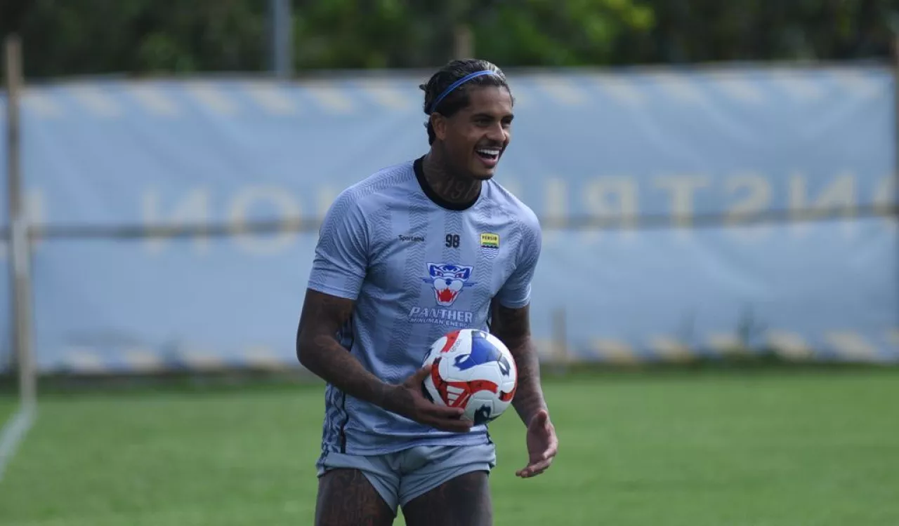 "Tanque" Ramon: Ketika Julukan Menjadi Identitas Seorang Striker