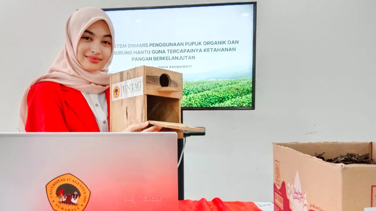 Mahasiswa Untag Surabaya Hadirkan Solusi Ramah Lingkungan untuk Ketahanan Pangan: Pupuk Organik dan Rumah Burung Hantu