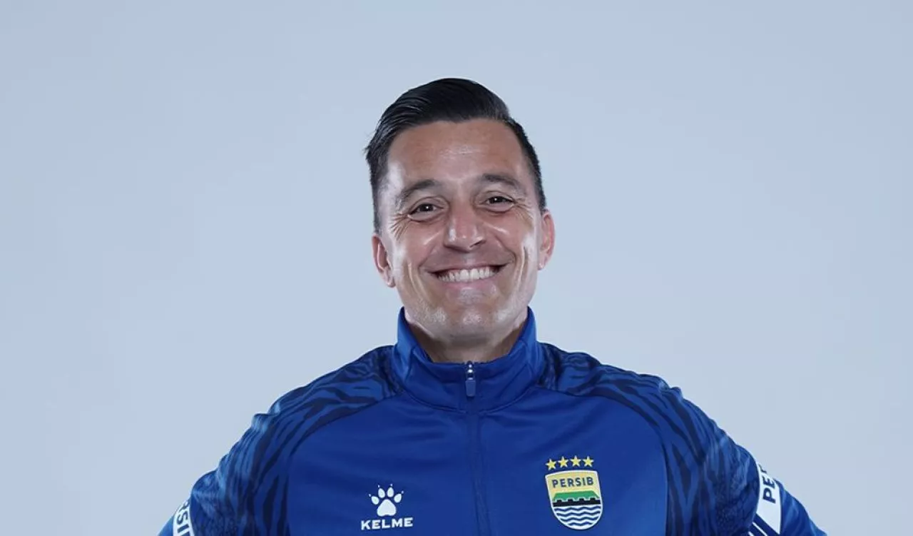PERSIB Tancap Gas Lagi: Latihan Tertutup Jadi Sinyal Serius Hadapi Liga dan Play-Off Asia