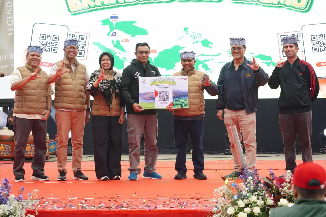 Bromo Marathon 2025 Sukses Digelar, Bank Jatim Launching QRIS Crossborder dan Branding Jeep Bromo