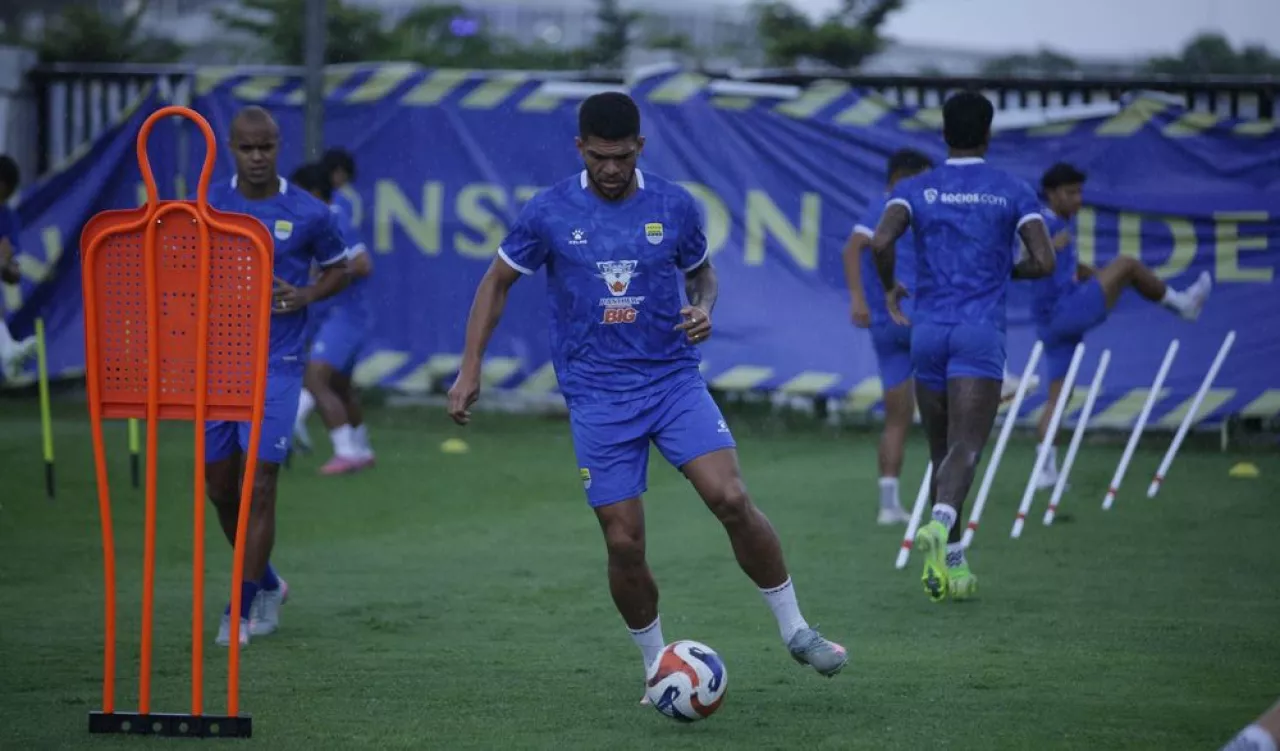 ChatGPT said: Persib Kembali Panas di Tengah Hujan: Latihan Perdana Usai Libur Panjang Diselimuti Semangat