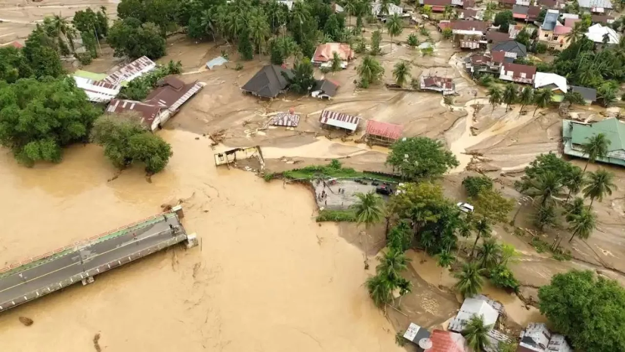 Bencana Banjir–Longsor di Sumatera Kian Memprihatinkan, Korban Meninggal Tembus 916 Jiwa