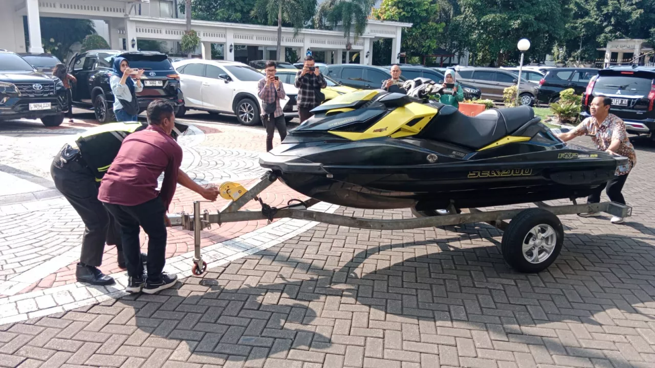 Aset Rampasan Negara Kembali ke Rakyat, Pemprov Jatim Terima Hibah KPK Senilai Miliaran Rupiah
