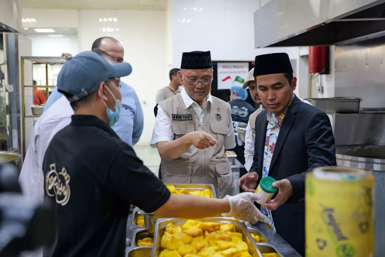 Aroma Nusantara di Tanah Suci: Antara Standar Layanan dan Ujian Konsistensi