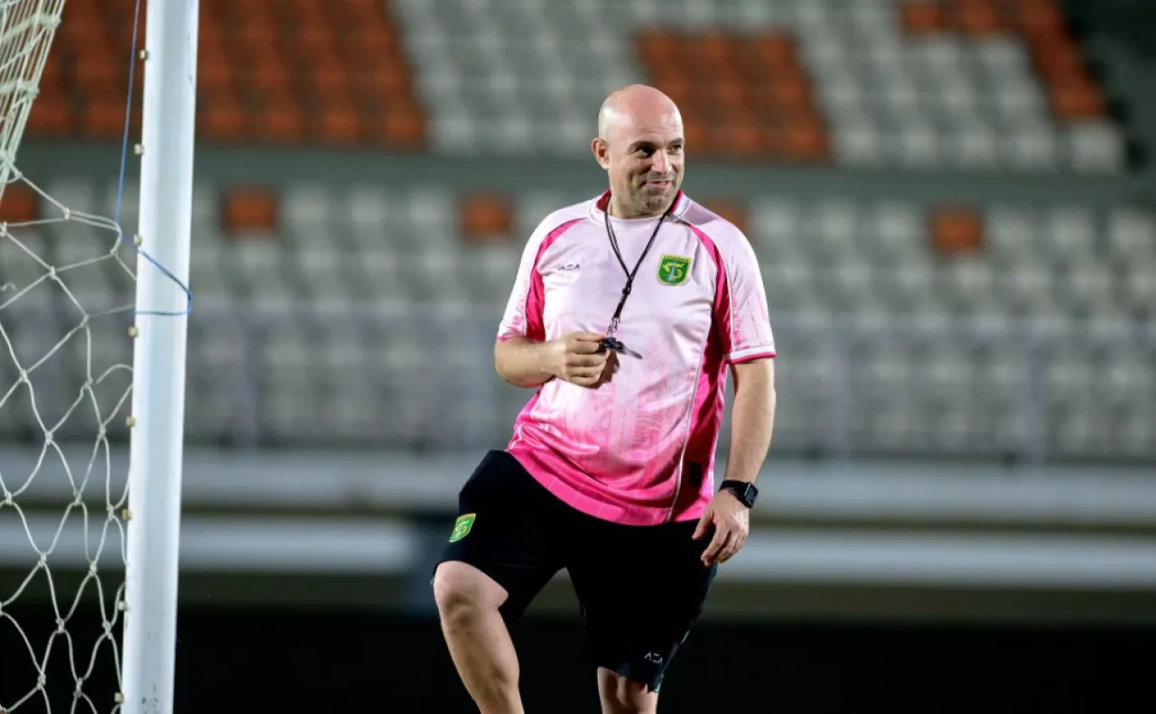 Persebaya Incar Hasil Positif di Samarinda, Tavares Siap Putus Rekor Buruk di Segiri