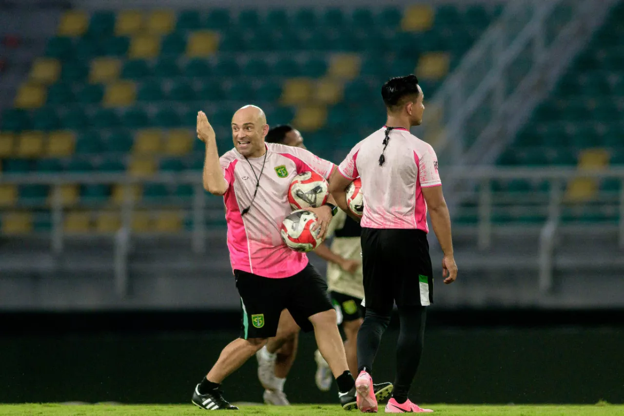 Derby Suramadu Jadi Momentum Kebangkitan, Persebaya Wajib Bangkit di GBT