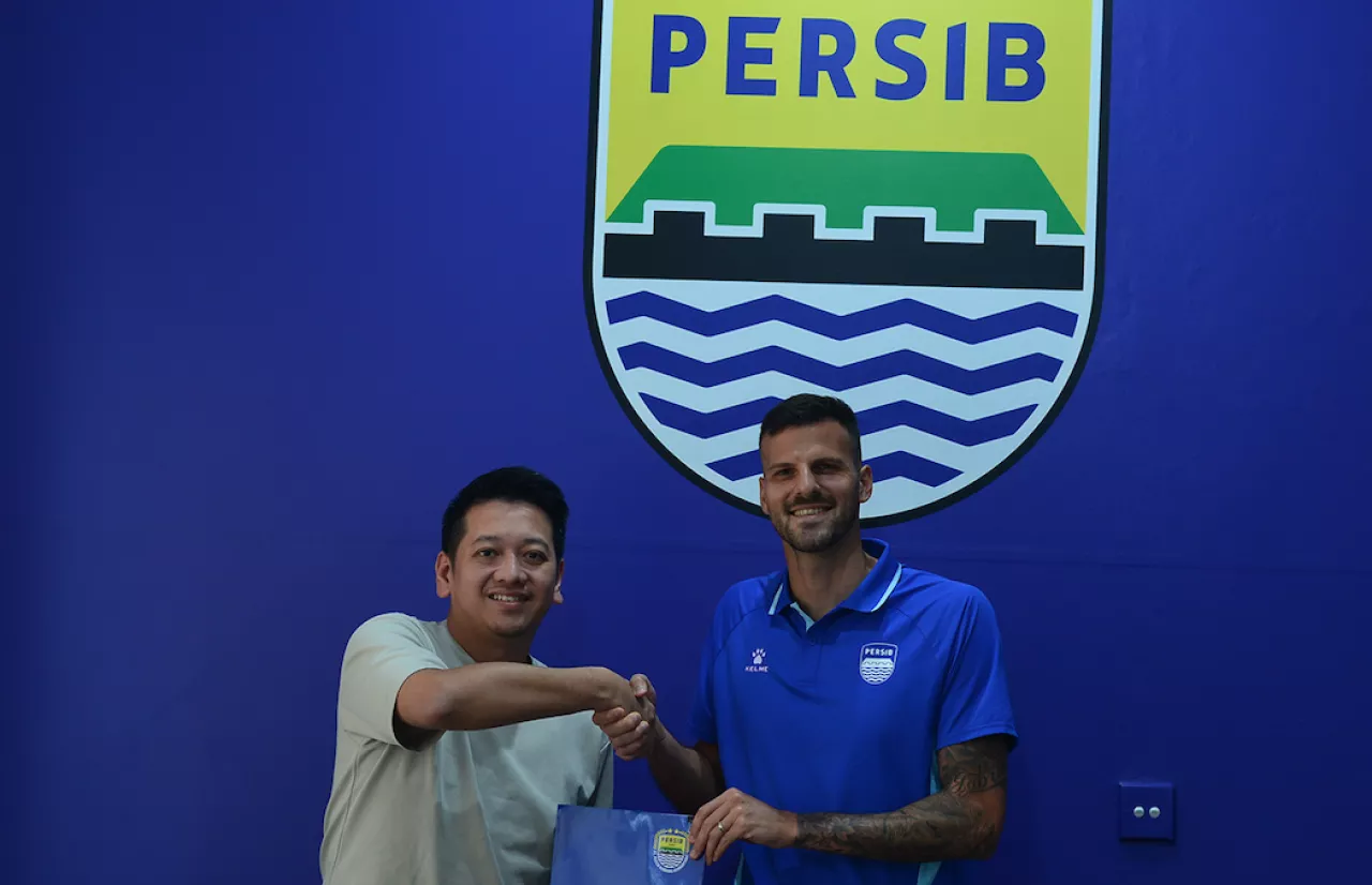 Matricardi Perpanjang Kontrak hingga 2028, PERSIB Kunci Pilar Tangguh di Jantung Pertahanan