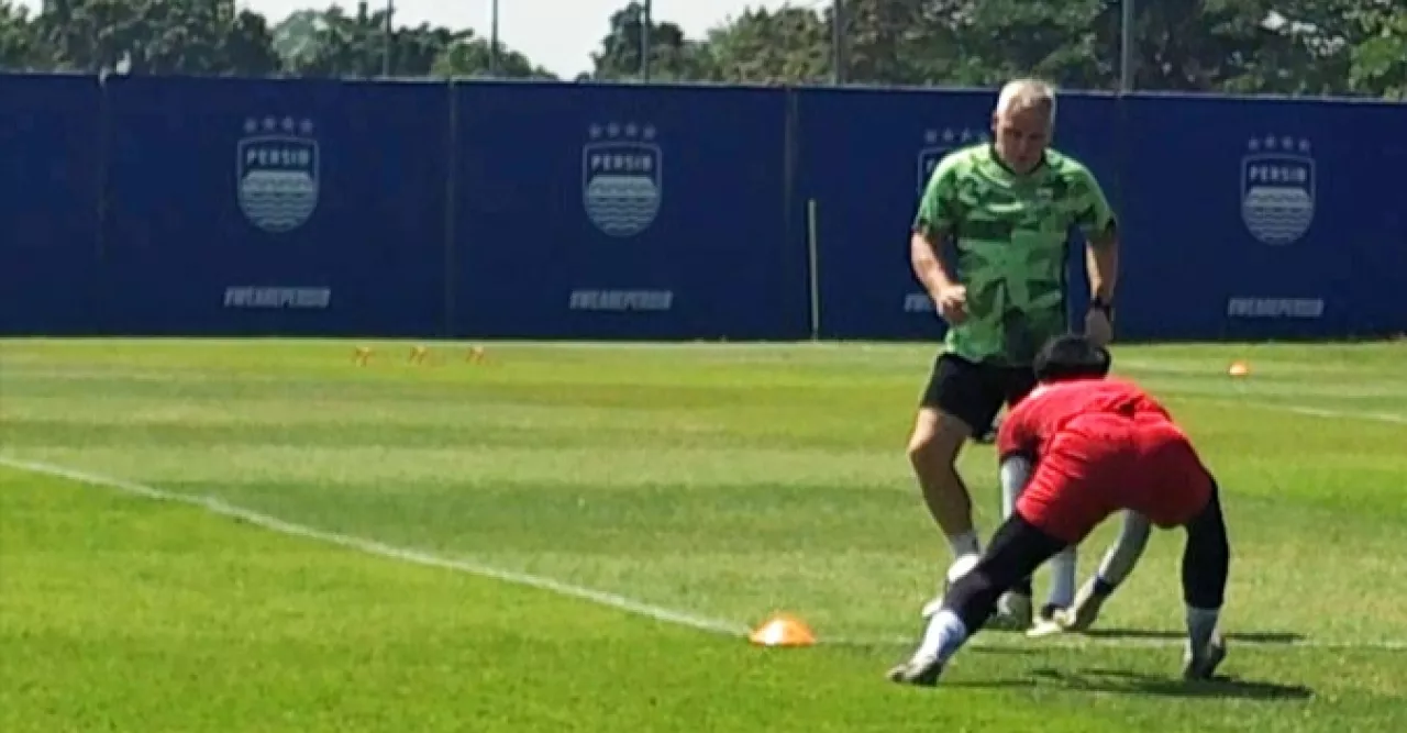 Mario Jozic Pastikan Kiper Persib Siap Hadapi Duel Penentu ACL Two