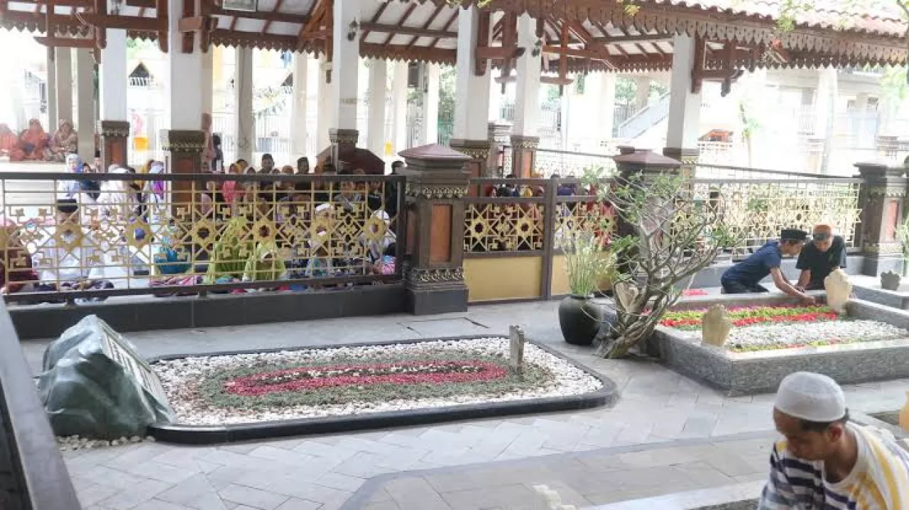 Makam Gus Dur Dibuka 24 Jam Selama Muktamar ke-35 NU, Peziarah Diperkirakan Membludak