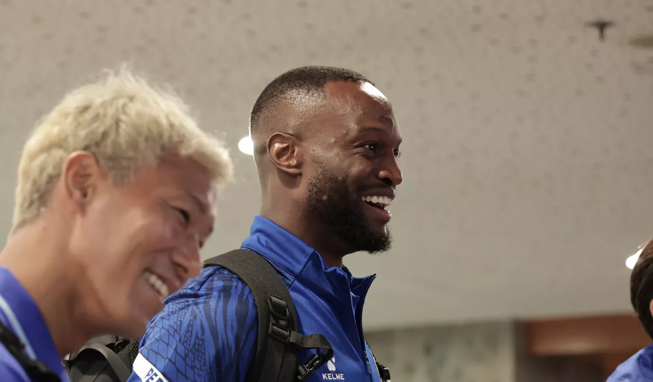 Mutombo Siap Tempur Hadapi Persija, Bek Asal Prancis Ingin Bawa PERSIB Melaju ke Final Piala Presiden 2026
