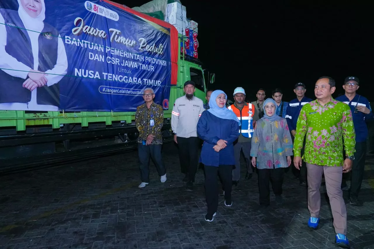 Jatim Kirim 64,4 Ton Bantuan Gempa NTT, Target Tembus 100 Ton