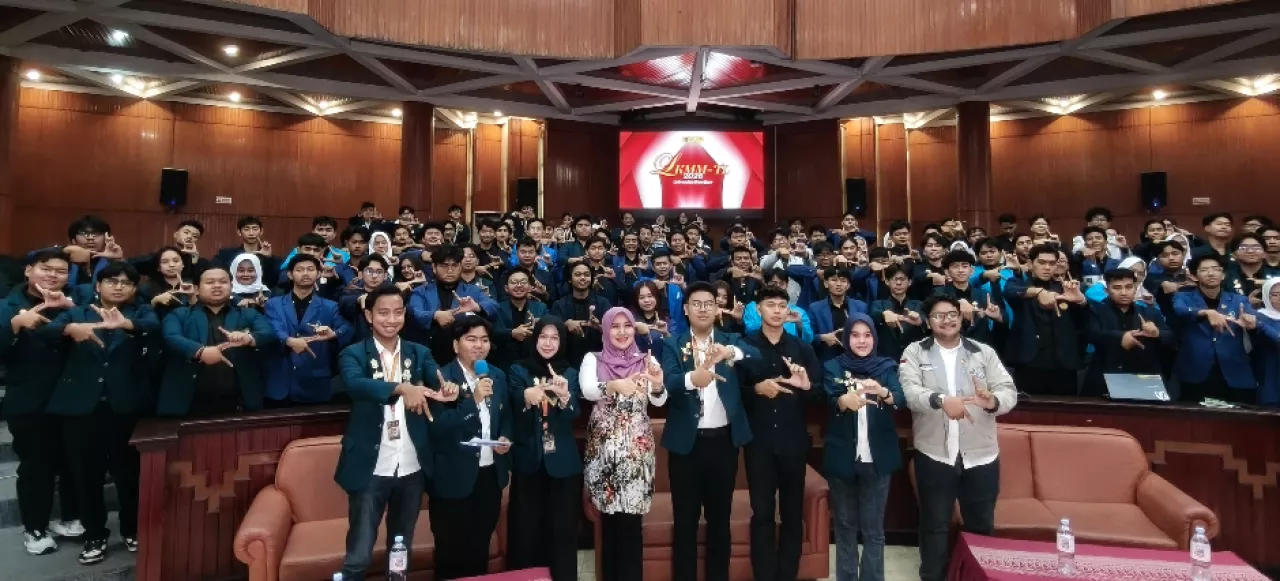 Ning Lia Tantang Mahasiswa UB Jadi Pemimpin Berintegritas, Bukan Pemburu Jabatan